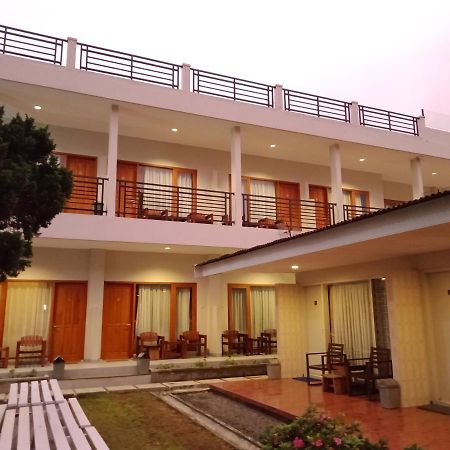 Hotel Pondok Asri Тавангмангу Экстерьер фото