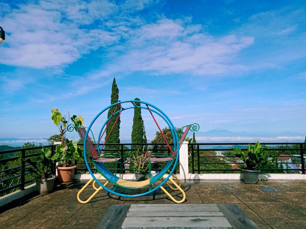 Hotel Pondok Asri Тавангмангу Экстерьер фото