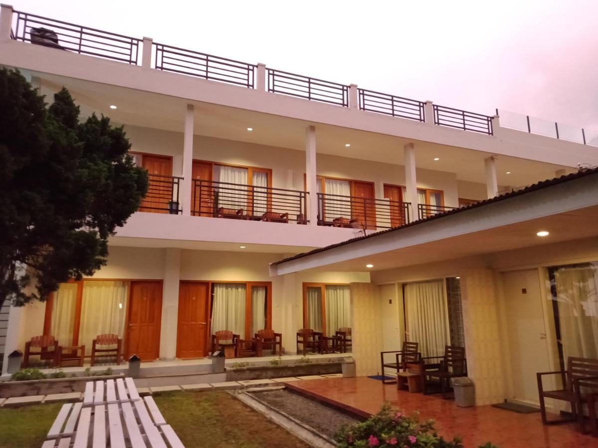 Hotel Pondok Asri Тавангмангу Экстерьер фото
