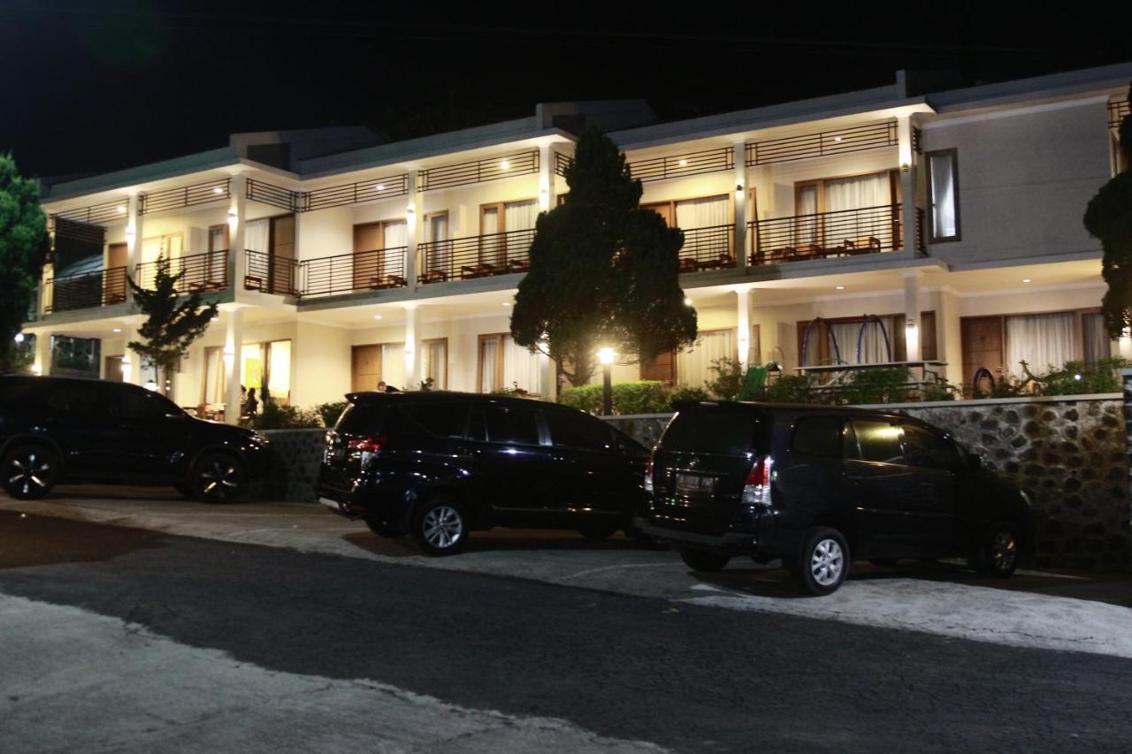 Hotel Pondok Asri Тавангмангу Экстерьер фото