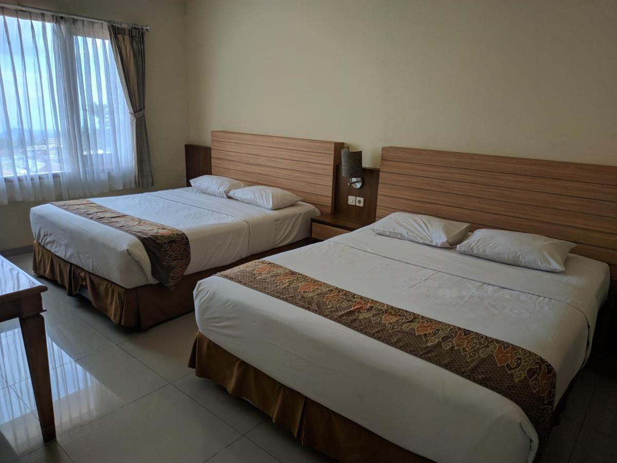 Hotel Pondok Asri Тавангмангу Экстерьер фото
