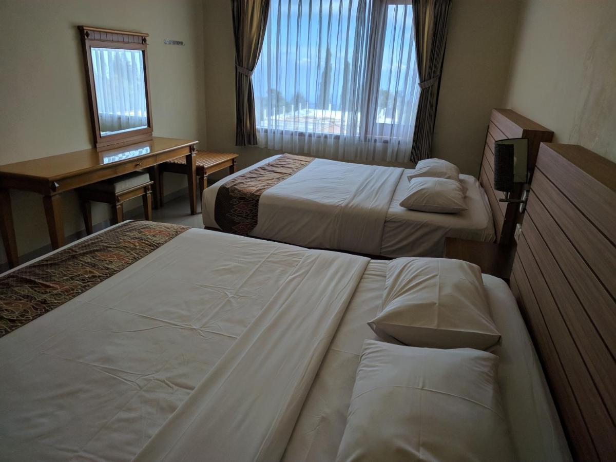 Hotel Pondok Asri Тавангмангу Экстерьер фото